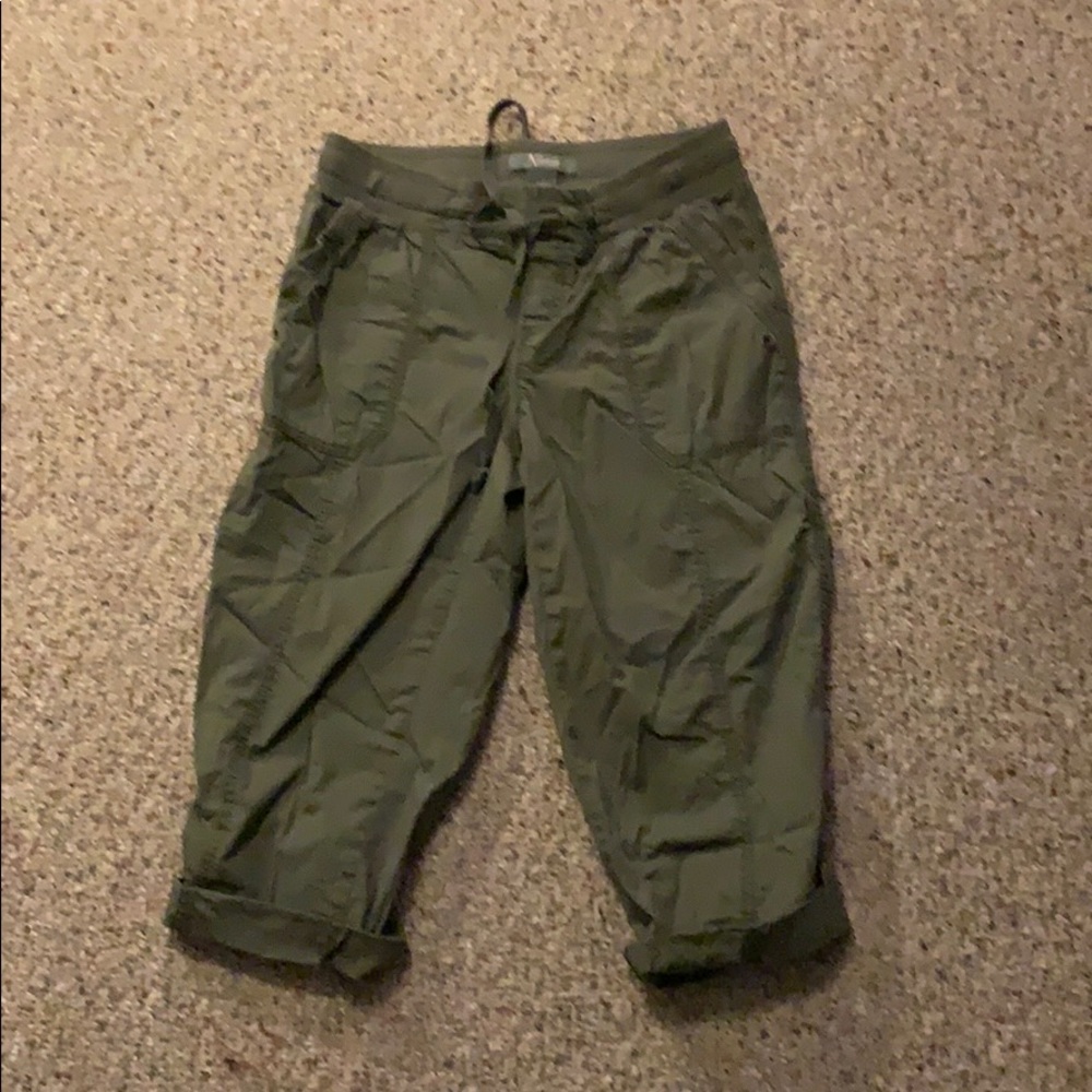 Capris pants - Picture 2 of 3